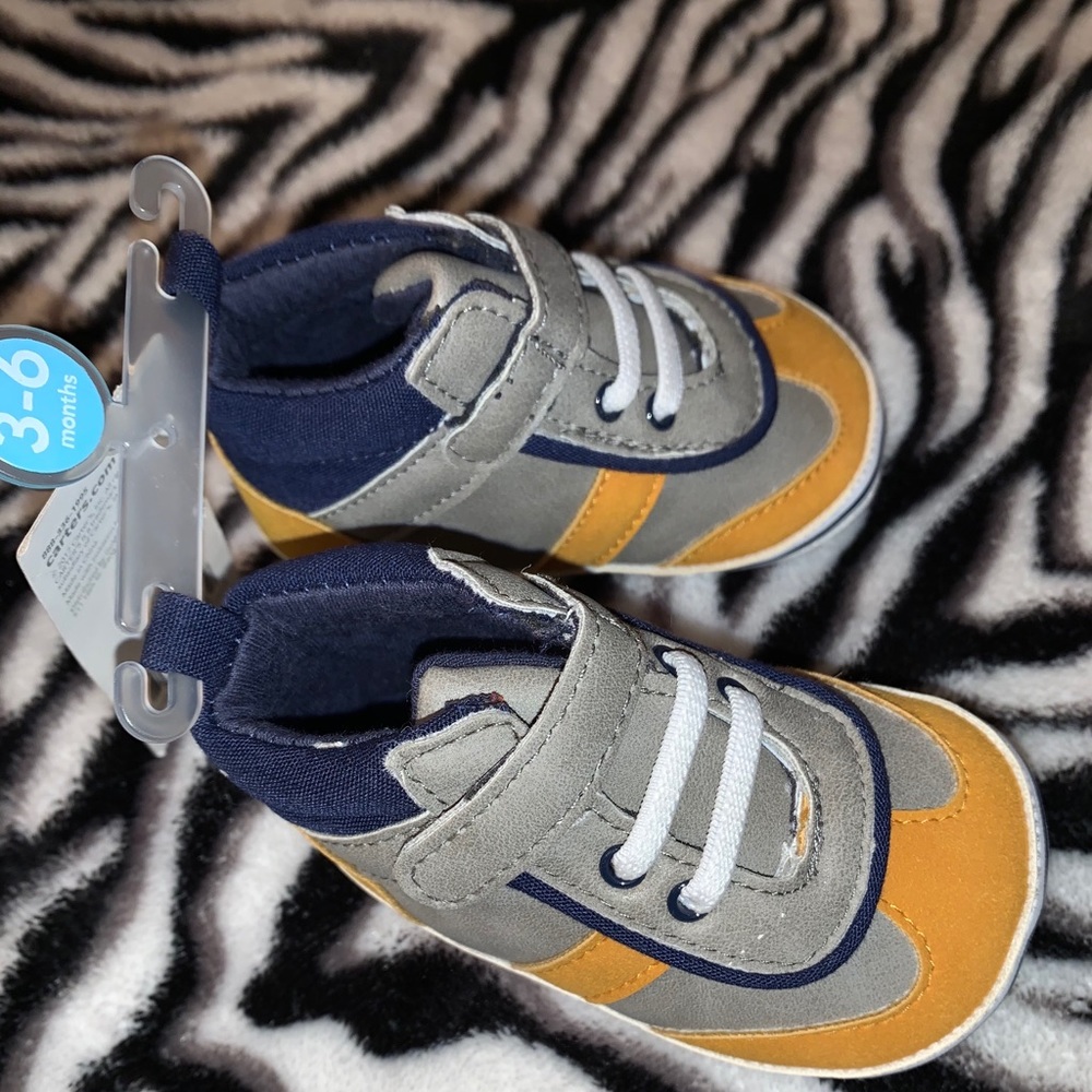Carter’s baby shoes